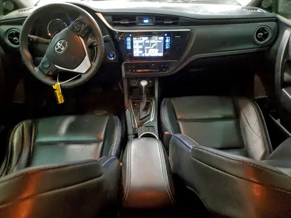 5YFBURHE4HP599858 2017 TOYOTA COROLLA - Image 8