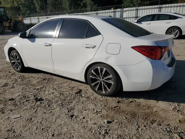 5YFBURHE4HP603746 2017 TOYOTA COROLLA - Image 2