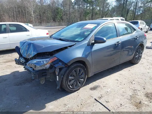 5YFBURHE4HP604749 2017 TOYOTA COROLLA - Image 2