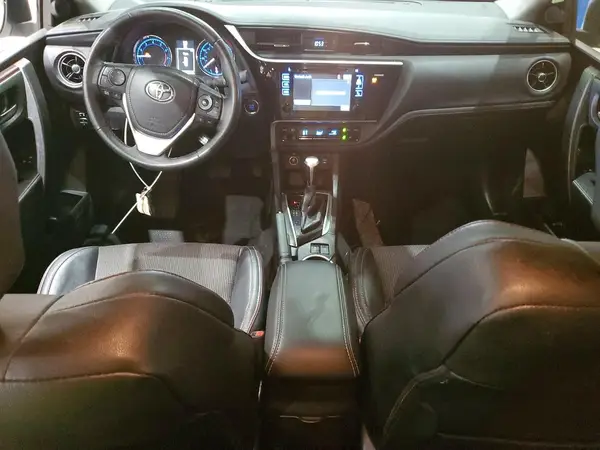 5YFBURHE4HP604752 2017 TOYOTA COROLLA - Image 8