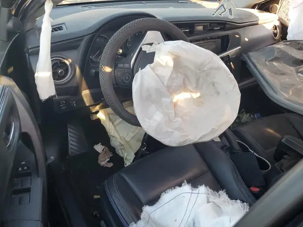 5YFBURHE4HP606193 2017 TOYOTA COROLLA - Image 8
