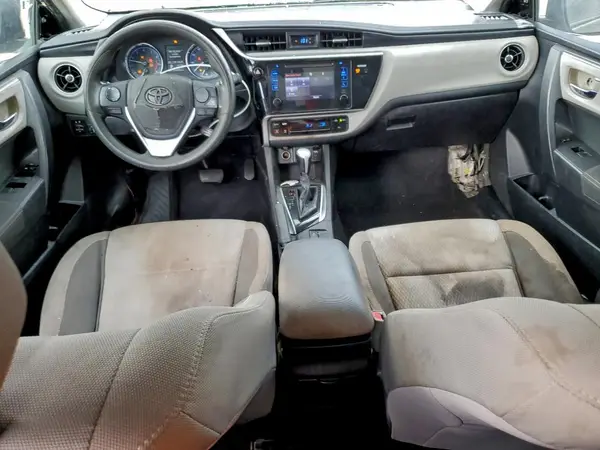 5YFBURHE4HP608204 2017 TOYOTA COROLLA - Image 8