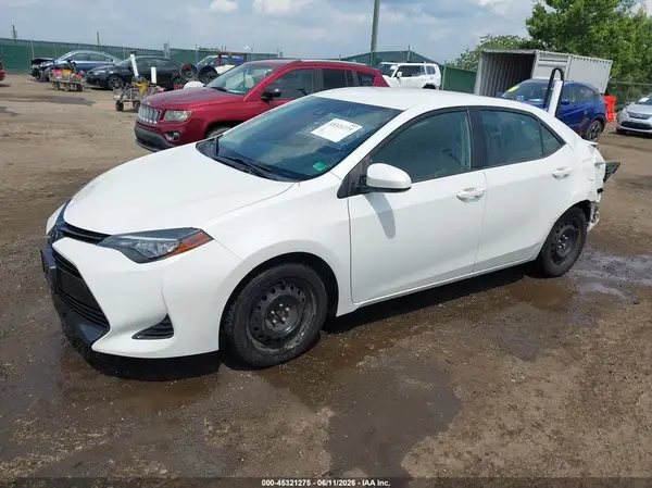5YFBURHE4HP608543 2017 TOYOTA COROLLA - Image 2