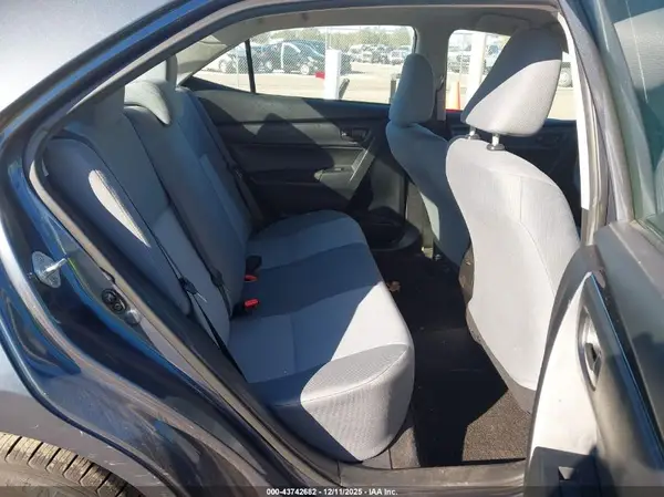 5YFBURHE4HP611538 2017 TOYOTA COROLLA - Image 8