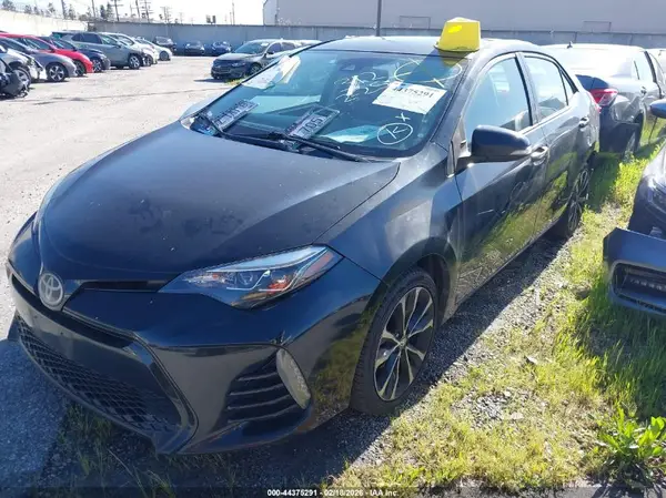 5YFBURHE4HP612317 2017 TOYOTA COROLLA - Image 2