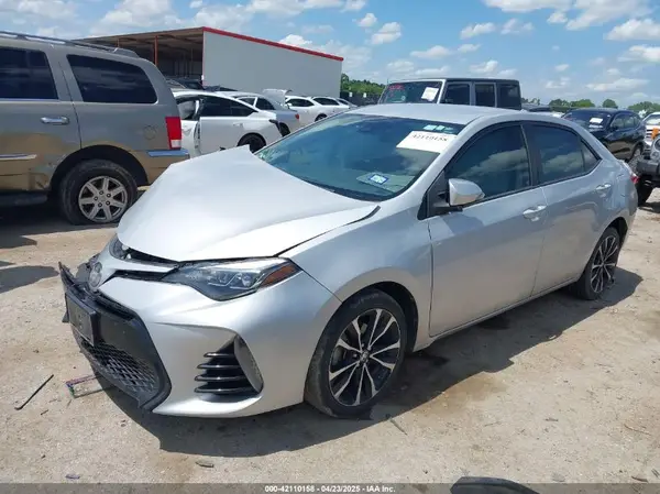 5YFBURHE4HP612673 2017 TOYOTA COROLLA - Image 2