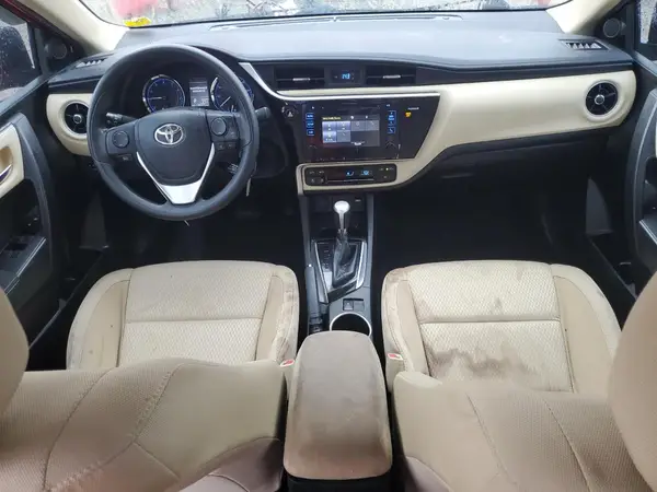 5YFBURHE4HP613211 2017 TOYOTA COROLLA - Image 8