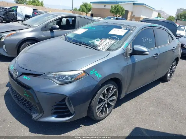 5YFBURHE4HP613712 2017 TOYOTA COROLLA - Image 2