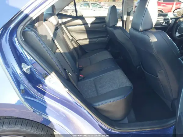 5YFBURHE4HP614035 2017 TOYOTA COROLLA - Image 8