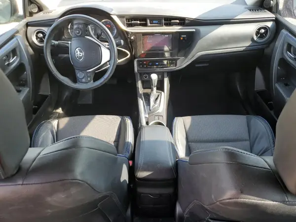 5YFBURHE4HP614343 2017 TOYOTA COROLLA - Image 8