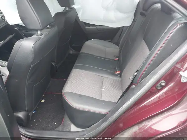 5YFBURHE4HP615637 2017 TOYOTA COROLLA - Image 8