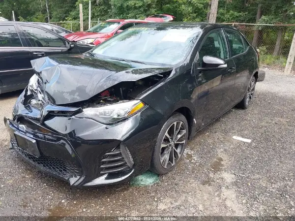5YFBURHE4HP618859 2017 TOYOTA COROLLA - Image 2