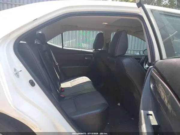 5YFBURHE4HP619929 2017 TOYOTA COROLLA - Image 8