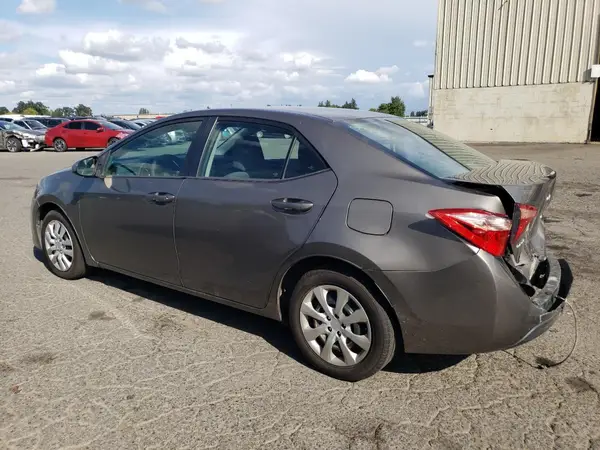 5YFBURHE4HP621759 2017 TOYOTA COROLLA - Image 2