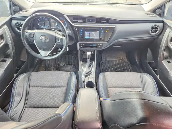 5YFBURHE4HP624239 2017 TOYOTA COROLLA - Image 8