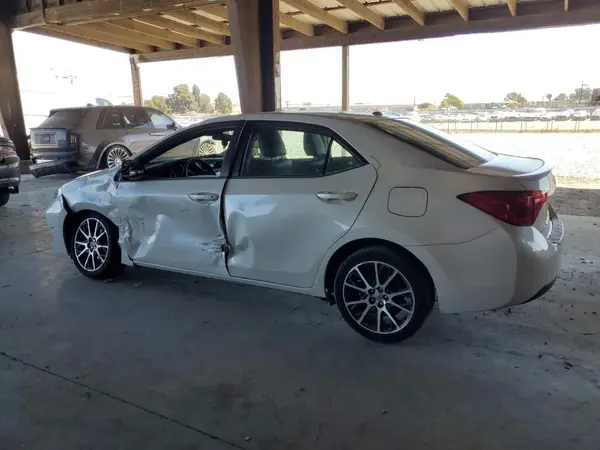 5YFBURHE4HP624306 2017 TOYOTA COROLLA - Image 2