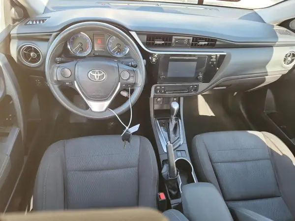 5YFBURHE4HP625200 2017 TOYOTA COROLLA - Image 8