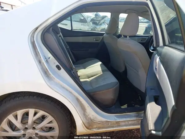5YFBURHE4HP625309 2017 TOYOTA COROLLA - Image 8