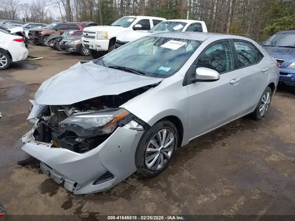 5YFBURHE4HP626024 2017 TOYOTA COROLLA - Image 2