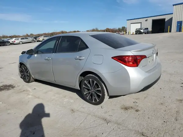 5YFBURHE4HP626511 2017 TOYOTA COROLLA - Image 2
