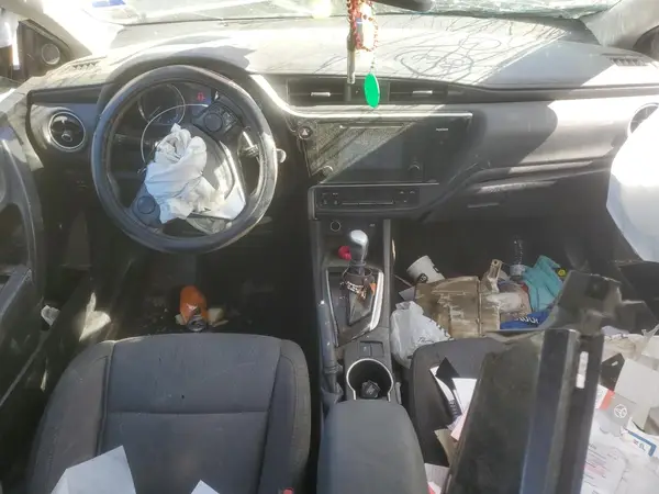 5YFBURHE4HP626914 2017 TOYOTA COROLLA - Image 8
