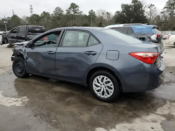 5YFBURHE4HP627240 2017 TOYOTA COROLLA - Image 2