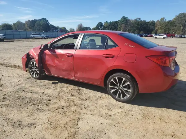 5YFBURHE4HP628355 2017 TOYOTA COROLLA - Image 2