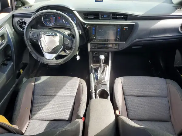 5YFBURHE4HP630218 2017 TOYOTA COROLLA - Image 8