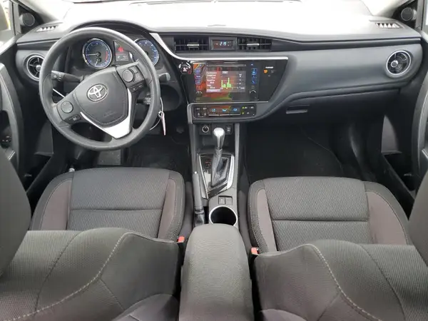 5YFBURHE4HP630333 2017 TOYOTA COROLLA - Image 8