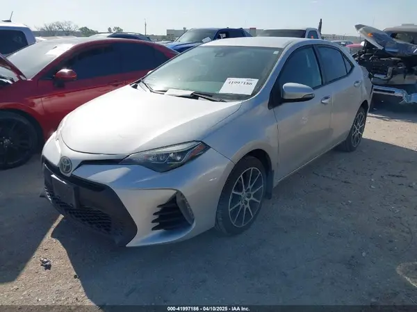 5YFBURHE4HP630512 2017 TOYOTA COROLLA - Image 2