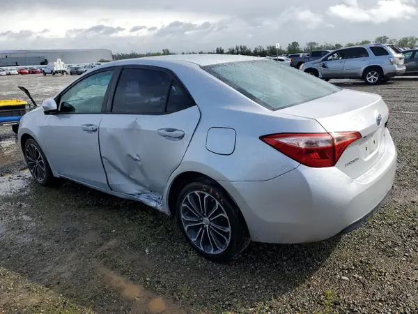 5YFBURHE4HP631157 2017 TOYOTA COROLLA - Image 2