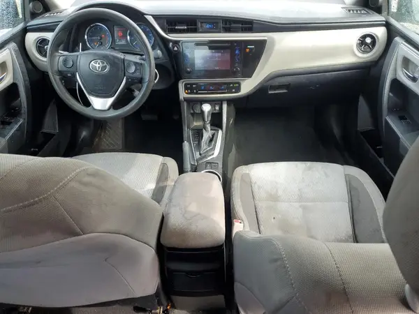 5YFBURHE4HP631157 2017 TOYOTA COROLLA - Image 8