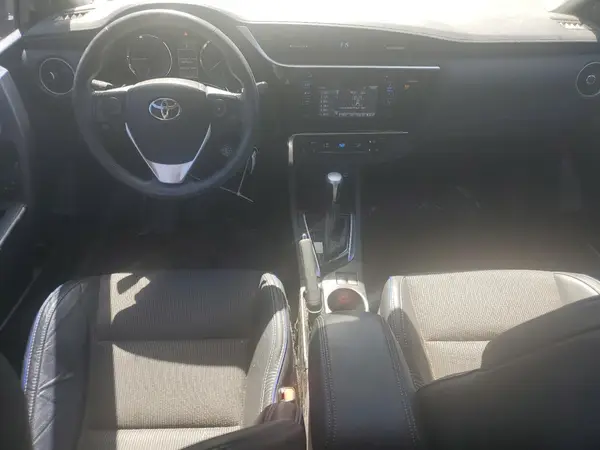 5YFBURHE4HP632731 2017 TOYOTA COROLLA - Image 8