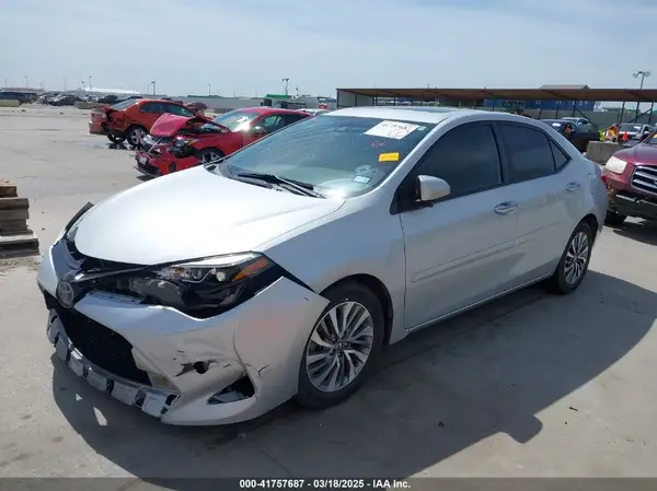 5YFBURHE4HP634284 2017 TOYOTA COROLLA - Image 2