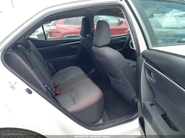 5YFBURHE4HP635516 2017 TOYOTA COROLLA - Image 8