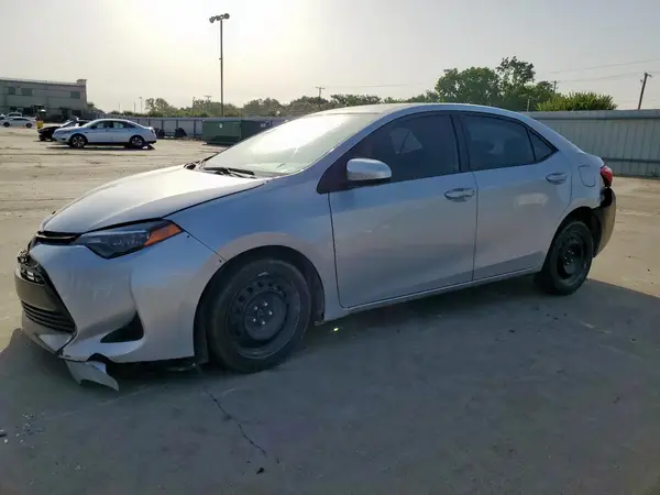 5YFBURHE4HP635967 2017 TOYOTA COROLLA - Image 1
