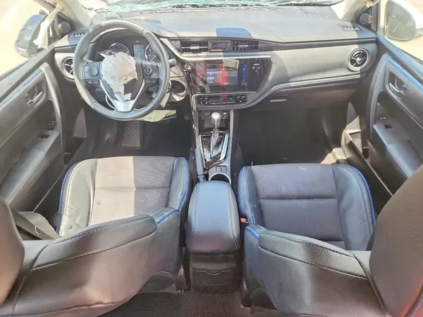 5YFBURHE4HP636519 2017 TOYOTA COROLLA - Image 8