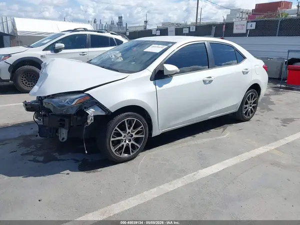 5YFBURHE4HP636892 2017 TOYOTA COROLLA - Image 2