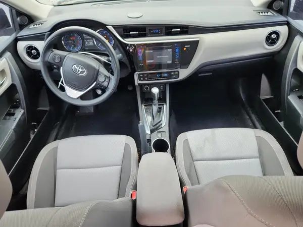 5YFBURHE4HP636956 2017 TOYOTA COROLLA - Image 8