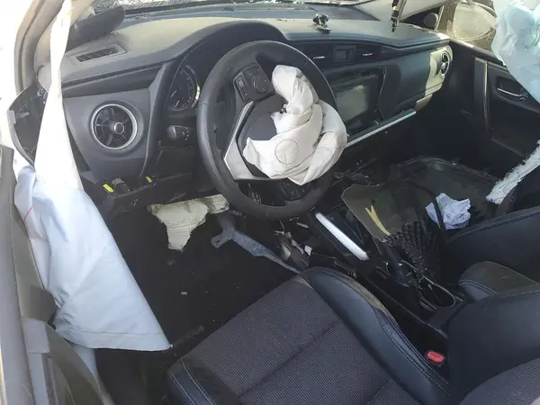 5YFBURHE4HP638206 2017 TOYOTA COROLLA - Image 8