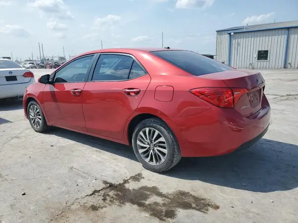 5YFBURHE4HP638819 2017 TOYOTA COROLLA - Image 2