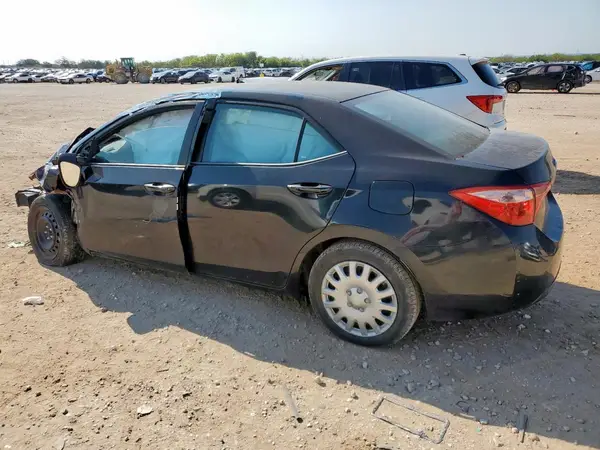 5YFBURHE4HP640442 2017 TOYOTA COROLLA - Image 2