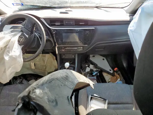 5YFBURHE4HP640442 2017 TOYOTA COROLLA - Image 8