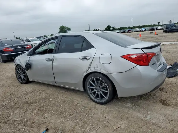 5YFBURHE4HP642255 2017 TOYOTA COROLLA - Image 2