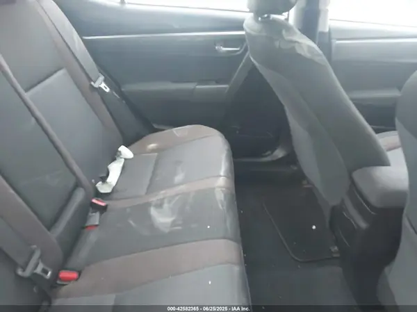 5YFBURHE4HP642711 2017 TOYOTA COROLLA - Image 8