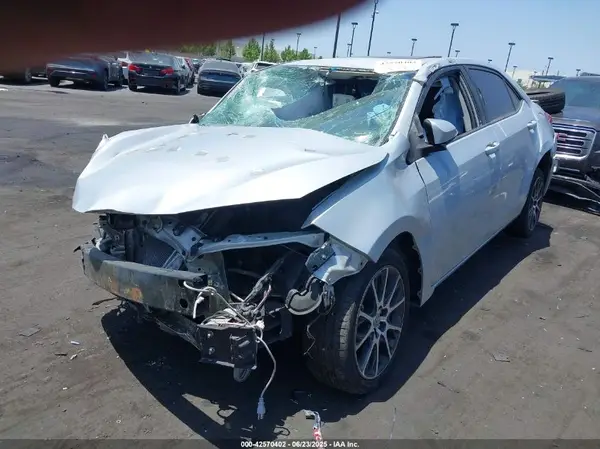 5YFBURHE4HP642871 2017 TOYOTA COROLLA - Image 2