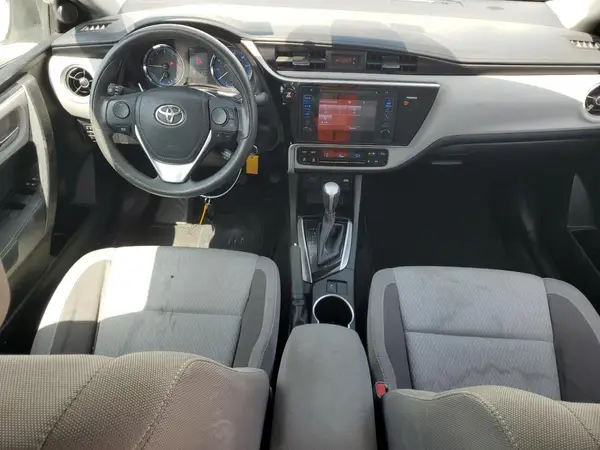 5YFBURHE4HP643700 2017 TOYOTA COROLLA - Image 8