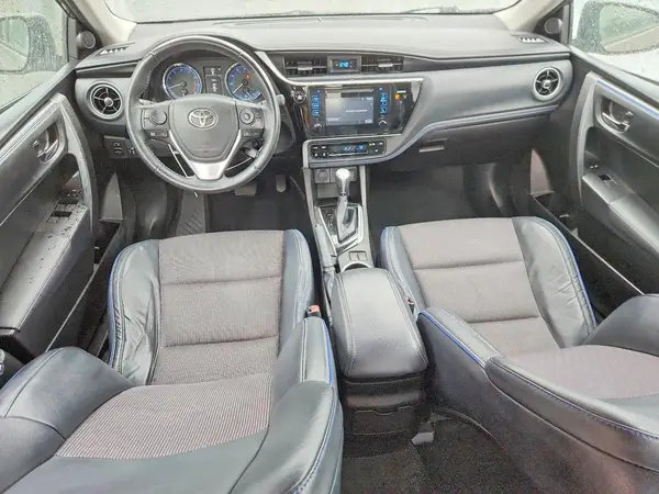 5YFBURHE4HP646127 2017 TOYOTA COROLLA - Image 8