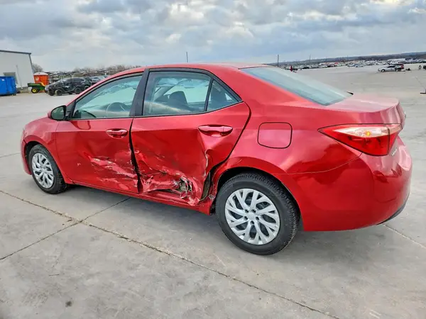 5YFBURHE4HP646449 2017 TOYOTA COROLLA - Image 2