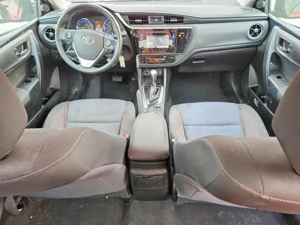 5YFBURHE4HP646449 2017 TOYOTA COROLLA - Image 8